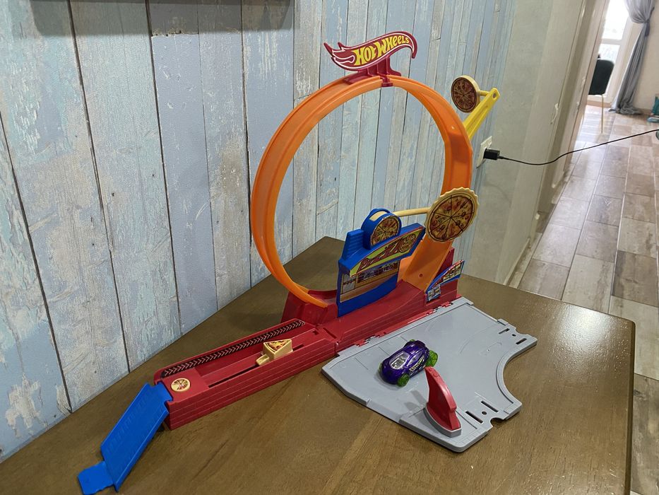 Хот вилс трек пицца