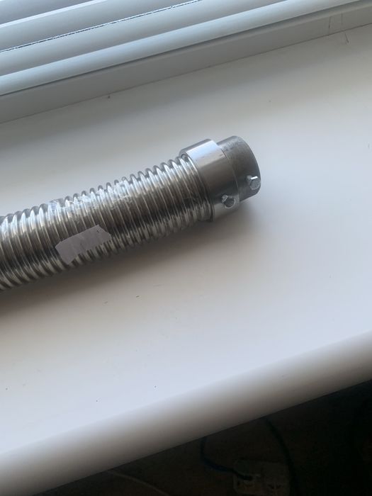 Продам для выхлопной трубы бензогенератора , вывод из помещения газов