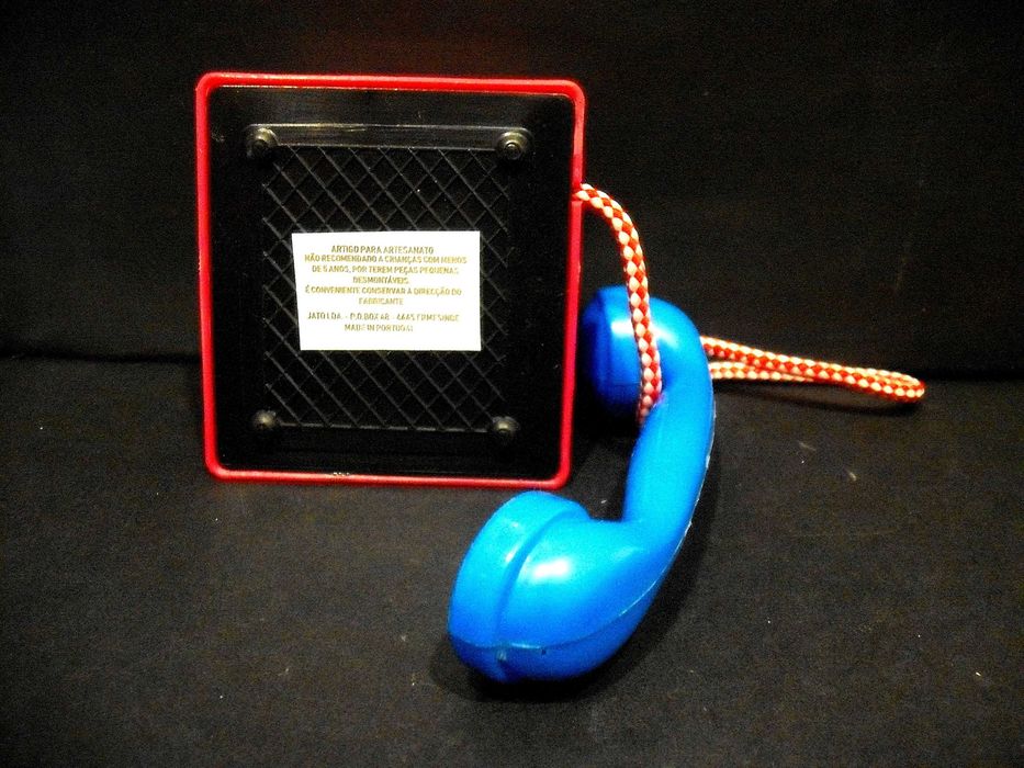 PEPE - Telefone antigo feito em plástico