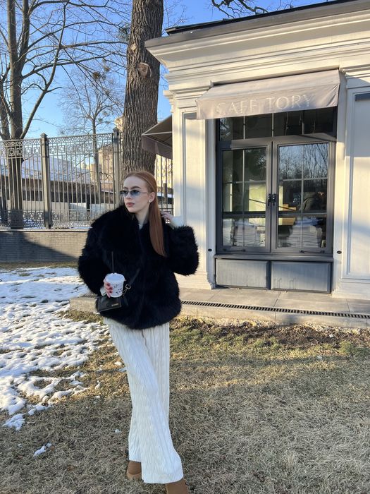 Продам черную  эко-шубу