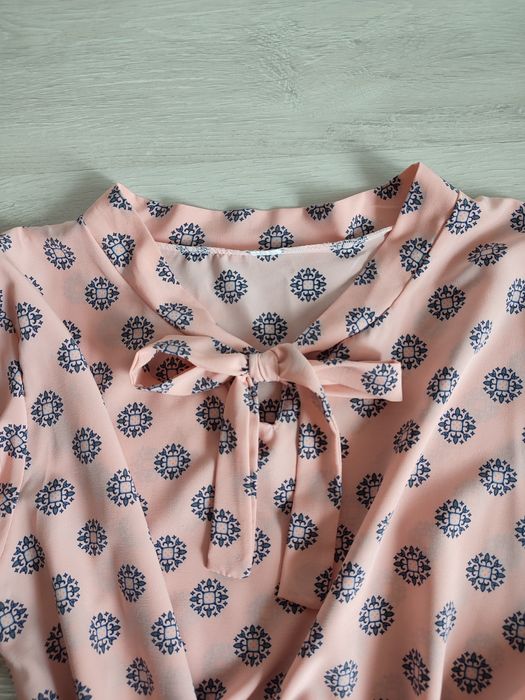 Bluzeczka L 40  j.nowa