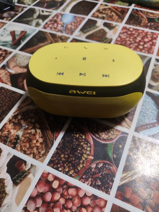 Продам блютуз колонку AWEI