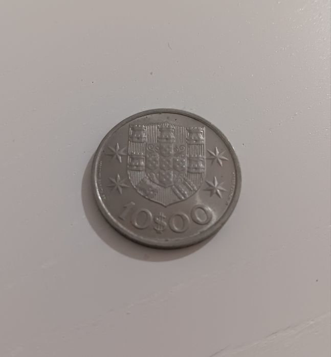 Lote 1: Moedas 10 escudos de 1973