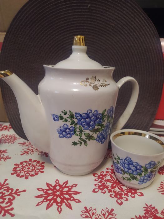 Чайник и 5 чашек Городница