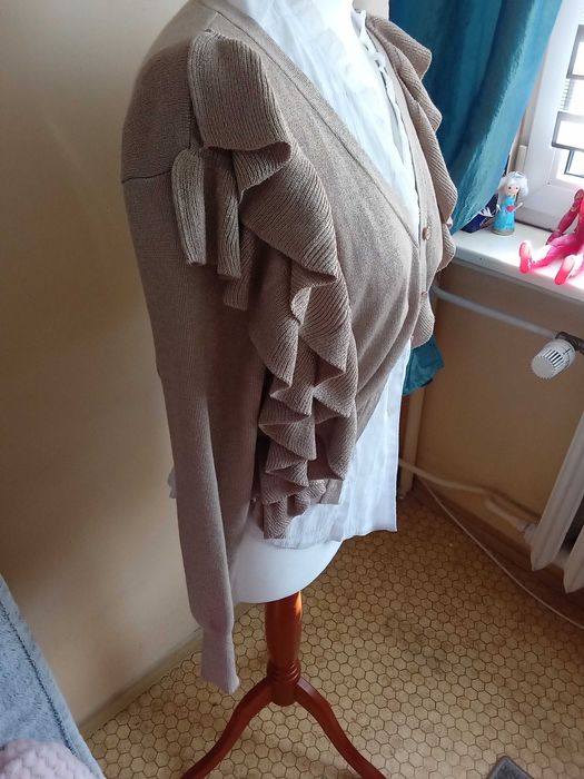 Atrakcyjne sweterki damskie