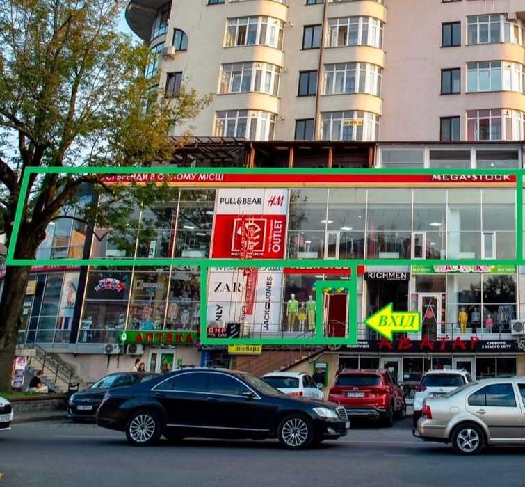 Комерційне приміщення в Торгова-офісному центрі ( стометрівка )