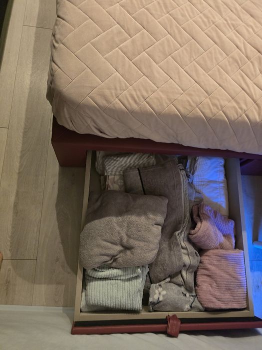 Cama de Casal Estofada com 4 Gavetas de Arrumação (Para colchão 140x190)