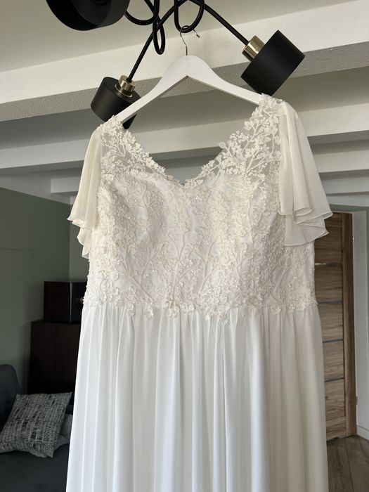 Suknia ślubna plus size