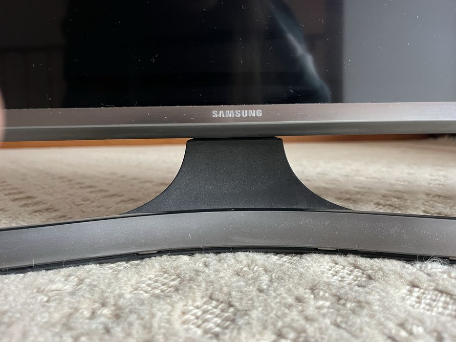 Televisão Samsung UE55MU6220 55” Curvado 4K Smart TV