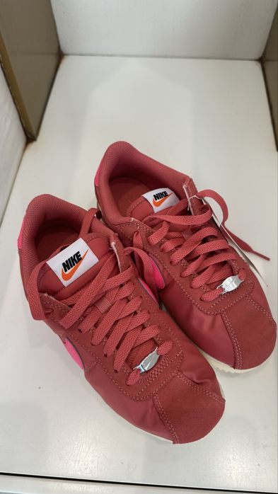 Sapatilhas Nike novas