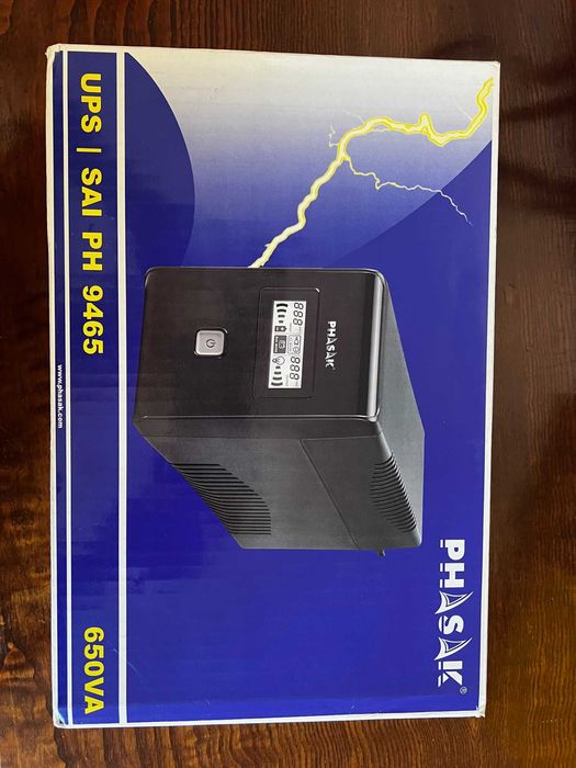UPS Phasak LCD 650VA PH9465 (Sistema Estabilizacao de Corrente) NOVO