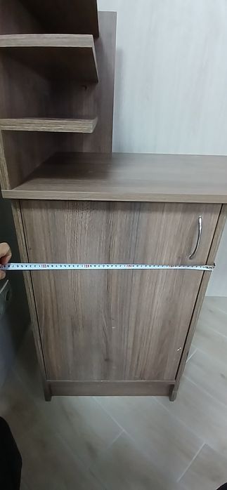 Продам гарний Б/У стіл для манікюра