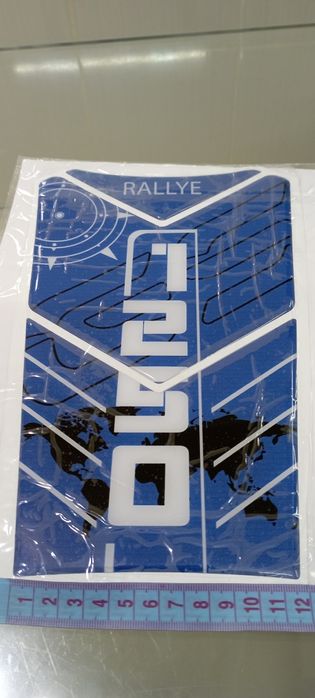 Наклейка на топливный бак мотоцикла