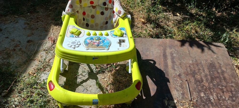 Детские ходунки на ходу