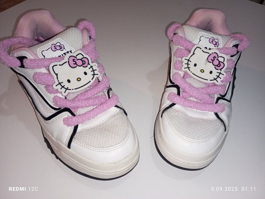 Buty Hello Kitty.