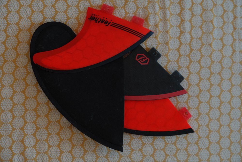 Prancha Lufi 6'4 + Quilhas Feather Fins + Capa FCS
