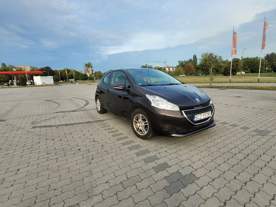 Peugot 208  1.4 vti