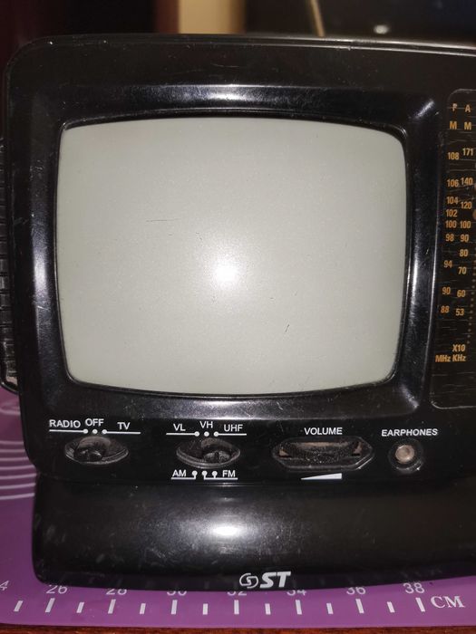 Міні телевізор чорнобілий