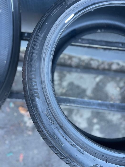 Шини 235/45 r20 Б/у літо Bridgestone