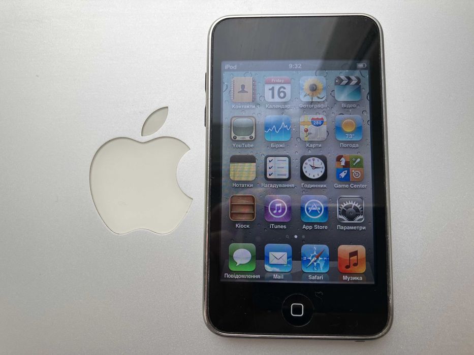 Apple iPod touch 3-gen 32 Gb \ ЦАП Cirrus Logic \ Акум. 30 год.музики