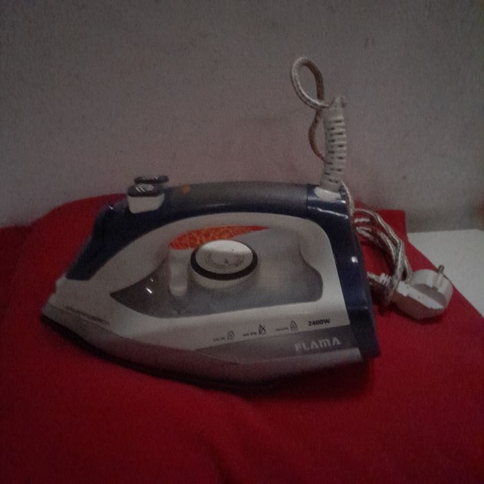 Steam Iron64740374397314121