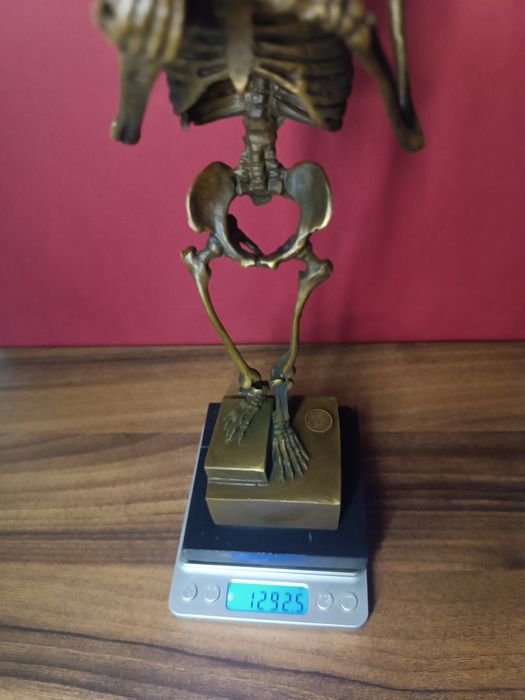 Статуетка скелет бронза мрамор скульптура коллекция