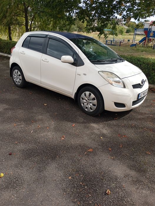 Тойота яріс гарний стан