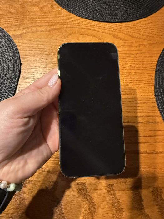 Apple iPhone 16 Pro
