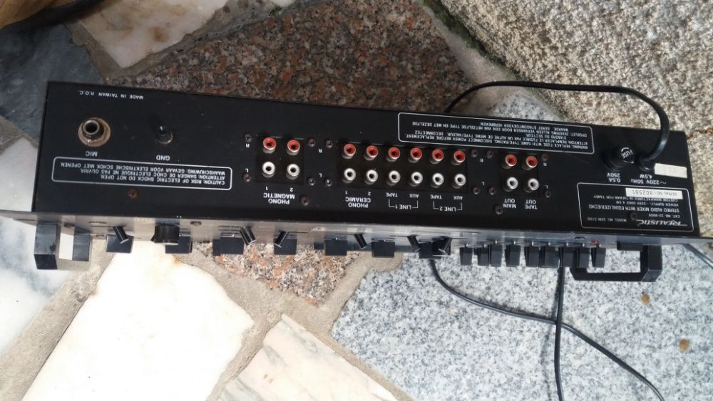 DJ mixers and dual reader64586136757378121