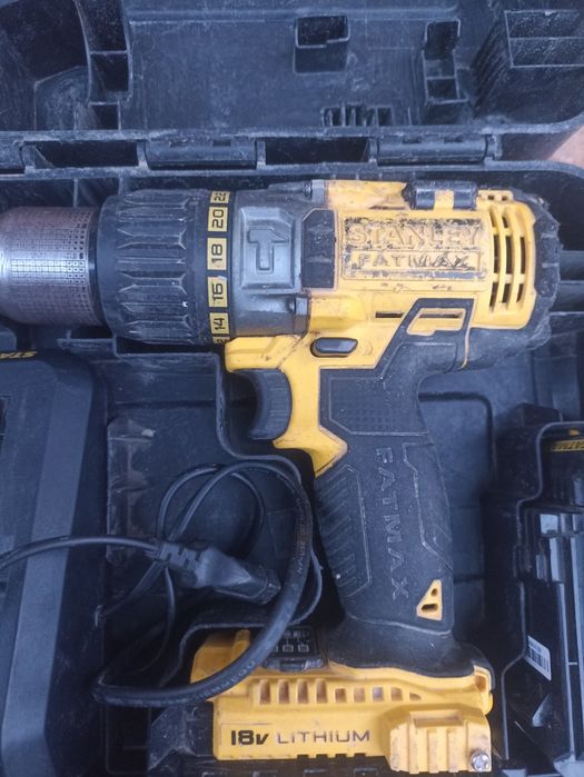 Шуруповерт Stanley Fatmax 18v