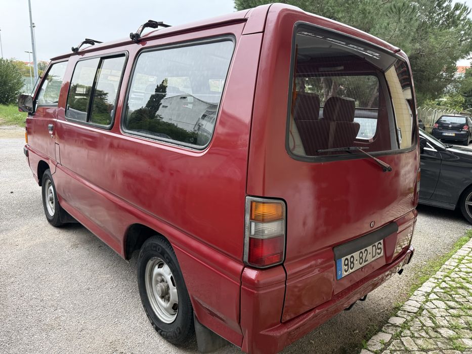 Mitsubishi L300 9 lugares