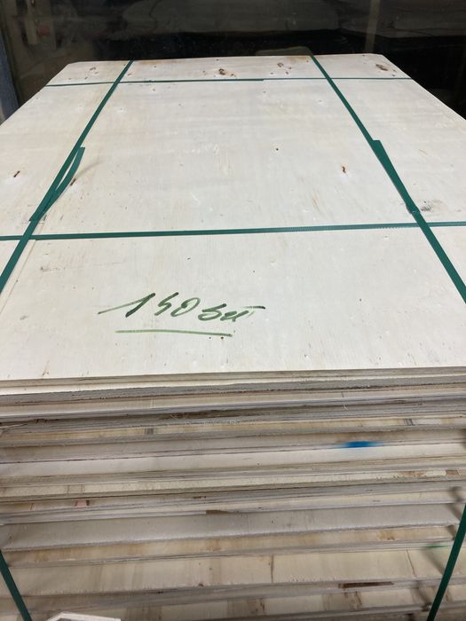 Sklejka przekładka paletowa 120/80 8-9 mm  sucha czysta