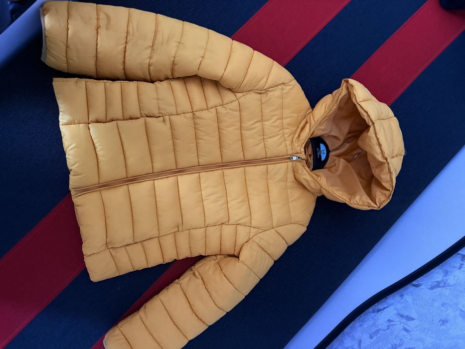 Курточка весенняя на девочку