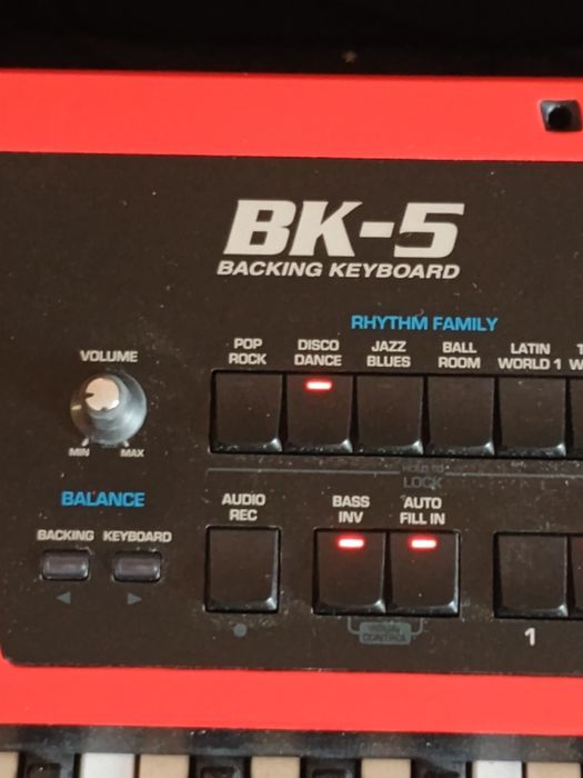 Keyboard Roland bk5