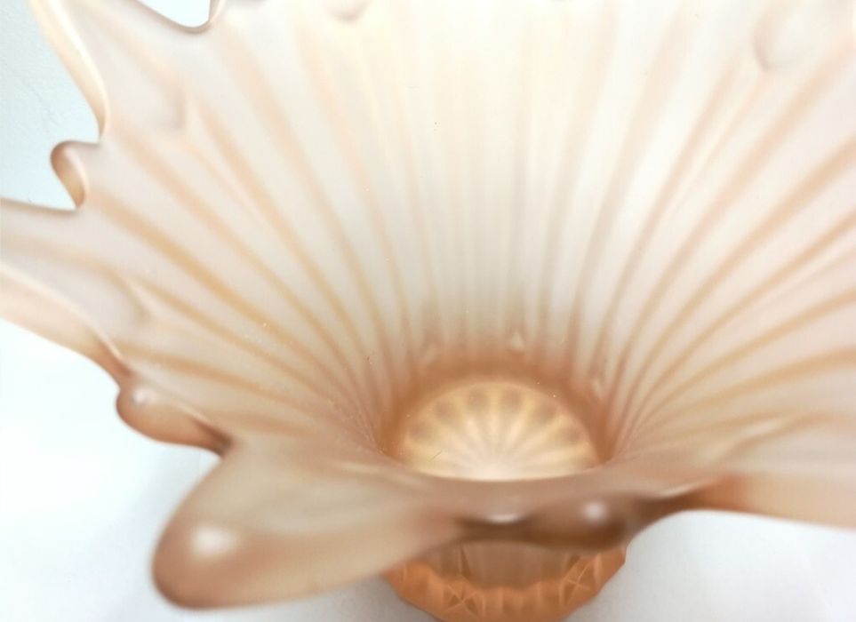 Wazon szklany satynowy Art Deco Sowerby Anglia