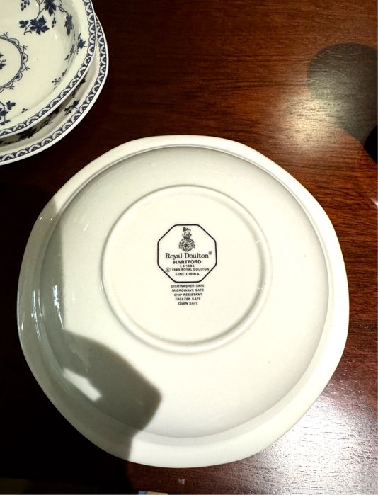 Serviço de jantar Royal Doulton