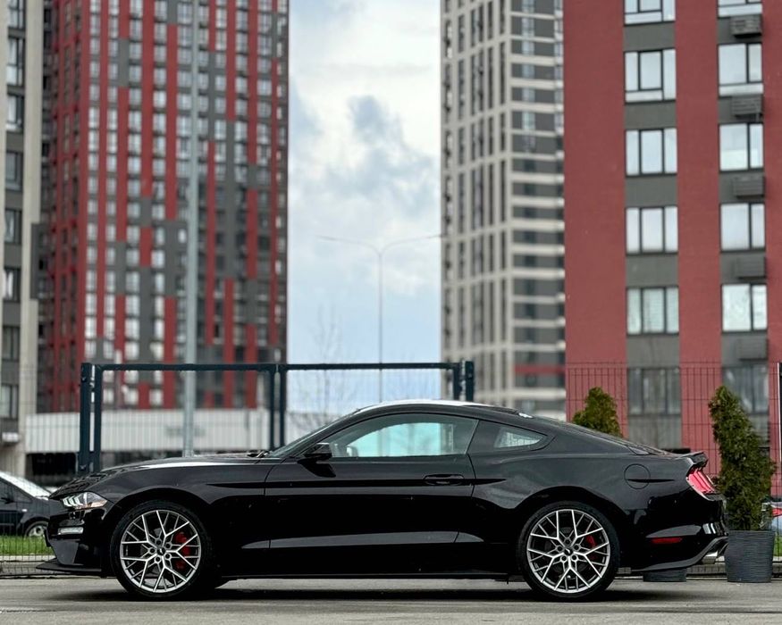 Продаж Ford Mustang