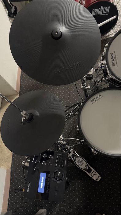 Roland VAD-504 E-Drums + Hardware
