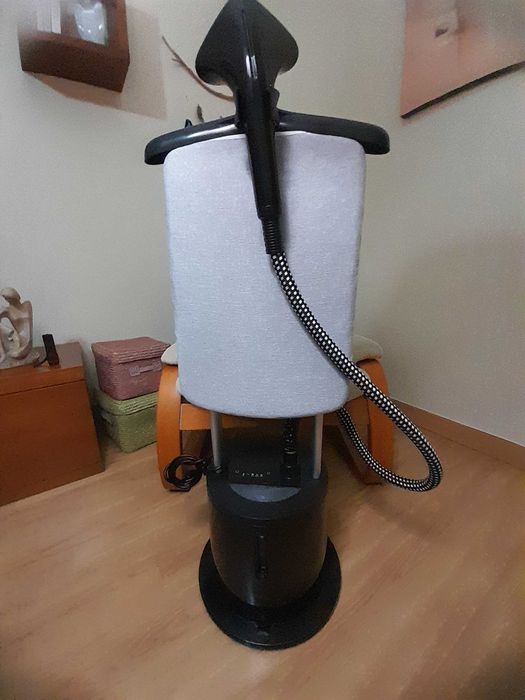 ferro de engomar vertical