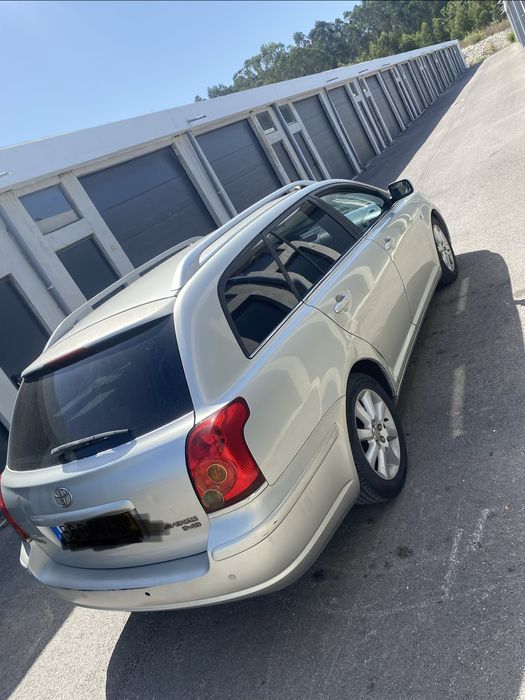 Toyota avensis 2.0 em perfeito funcionamento