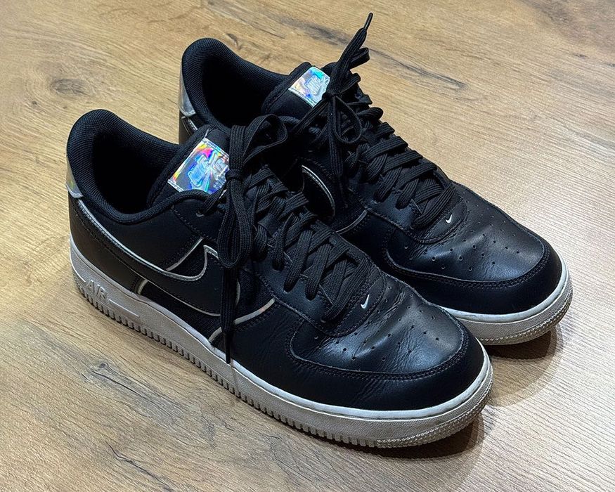 Buty Nike Air Force 1 Low '07 LV8 4 Black Iridescent Outline r. 44.5
