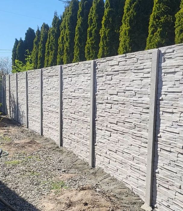 Montaż ogrodzeń betonowych