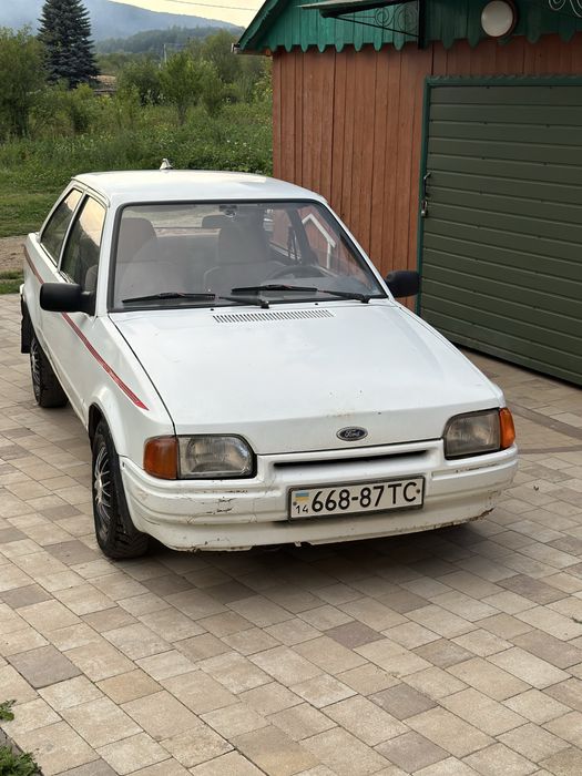 Ford escort 1986
