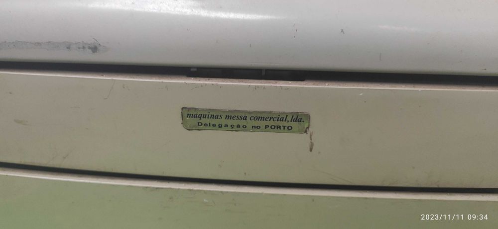 Máquina de escrever antiga