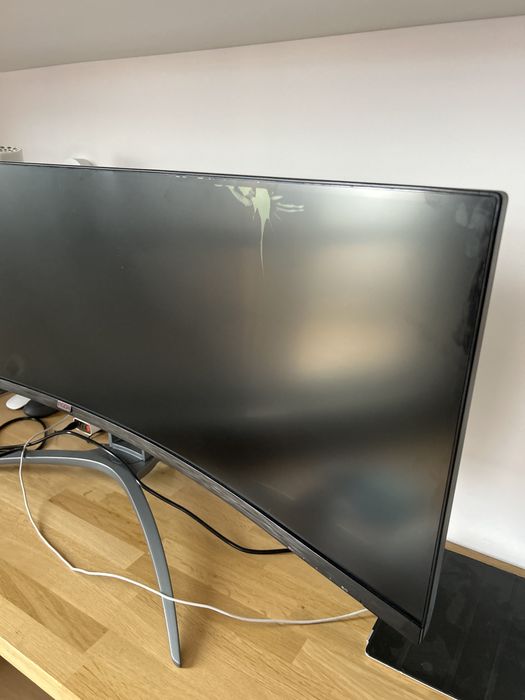 Monitor - uszkodzona matryca