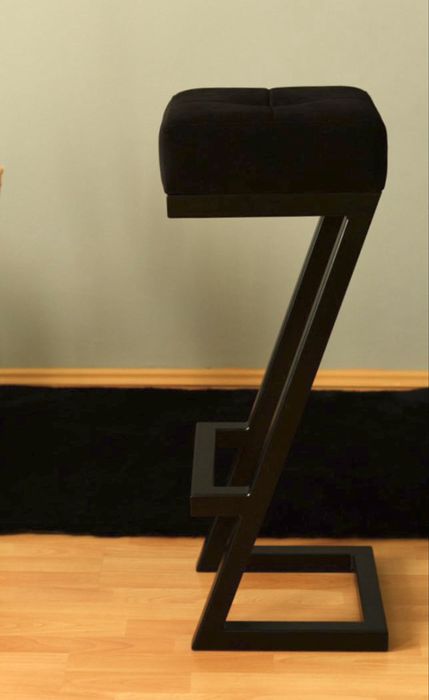 Stołek barowy hoker