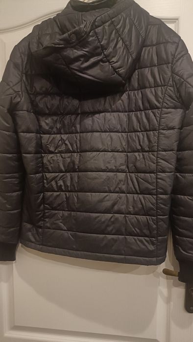 Męska kurtka z kapturem