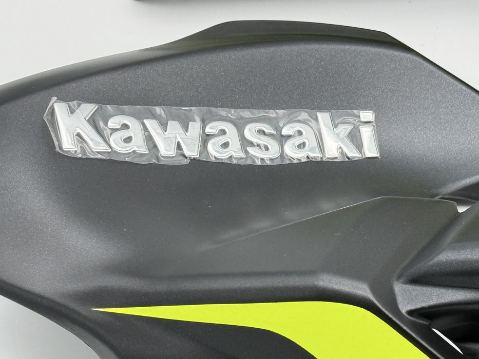 Kawasaki Z900 bok boczek owiewka Lewa