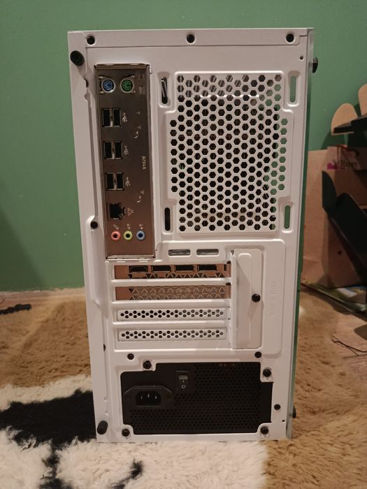 Komputer gamingowy RX580 8gb/ SSD 512gb nvme/ 16gb ram ddr4/ xeon E5 2697v3