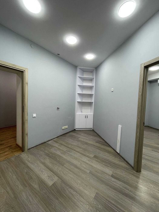 Продам Салон краси на Посмітного. 7 ст. Фонтану. 1 поверх.